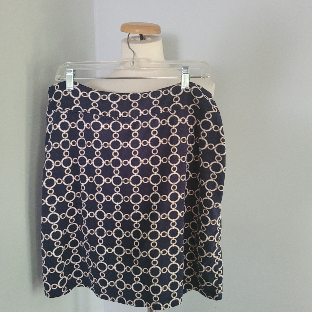 Seg'ments Luxe Navy and White Patterned Skorts Size XL